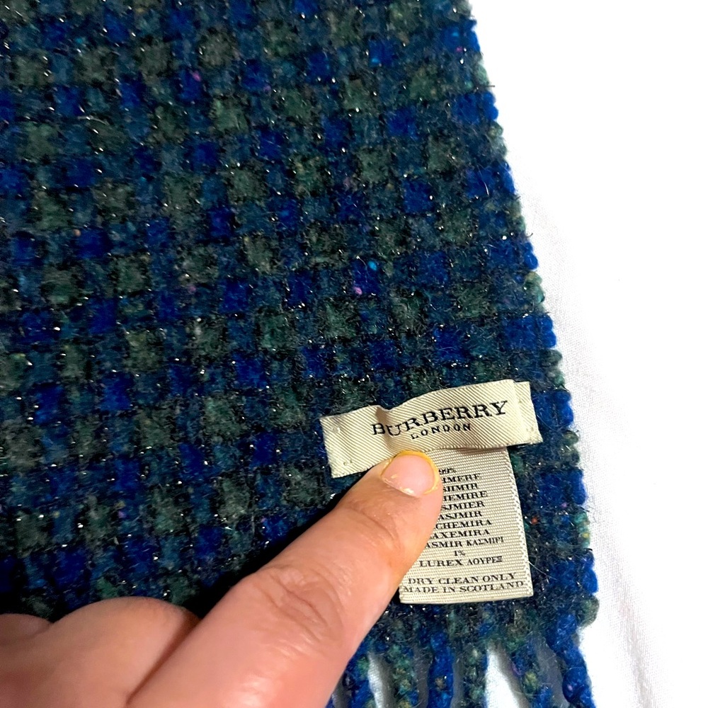 Burberry scarf 🧣 vintage blue and green waffle knit